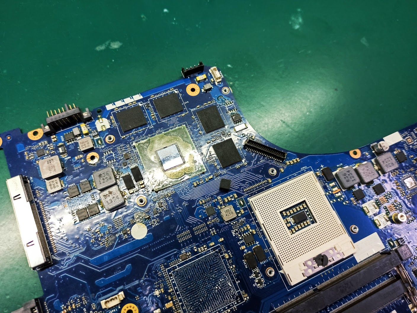 Naprawa układów BGA - Serwis laptopów i komputerów Warszawa